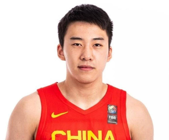 足球免费在线观看-王俊杰展现全面锋线实力，跳投三分技术扎实|FIBA|美如画|自主|能力_新浪体育_新浪新闻